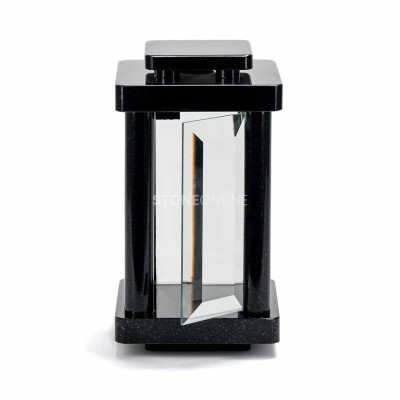 Znicz na pomnik – elegancka lampka granitowa odporna na pogodę.