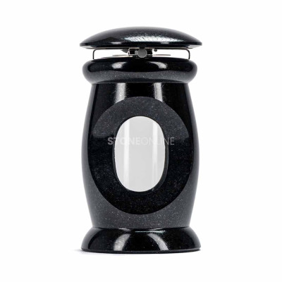 Piękna dekoracja miejsca pamięci – ozdobny granitowy lampion i elegancki wazon WTRENDY15 w spójnym zestawie StoneOnline.