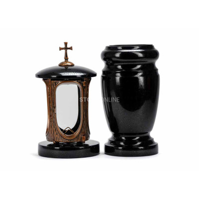 Piękny zestaw granitowy na cmentarz LALUMCROSSCOPPER + WELEGANT15 – miedziany lampion z krzyżem i elegancki wazon StoneOnline.