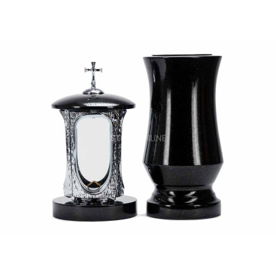 Nowoczesny zestaw granitowy na cmentarz LALUMCROSSINOX + WTRENDY15 – chromowany lampion z krzyżem i smukły wazon StoneOnline.