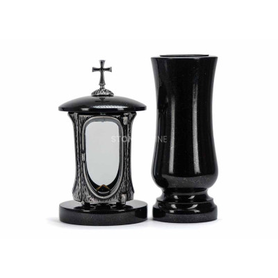 Srebrny lampion LALUMCROSSSILVER i wazon WSTANDARD12 – klasyczny zestaw granitowy na cmentarz.
