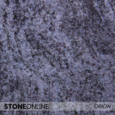 ORION (Vizag Blue) – Głęboki niebiesko-fioletowy granit z cieniowanymi smugami i efektownym wykończeniem.